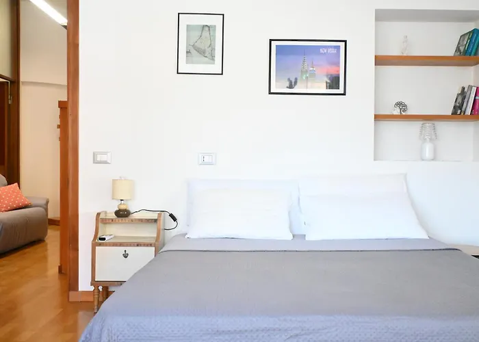 Apartment Bilocale In Centro, Con Vista Mare E Rotonda